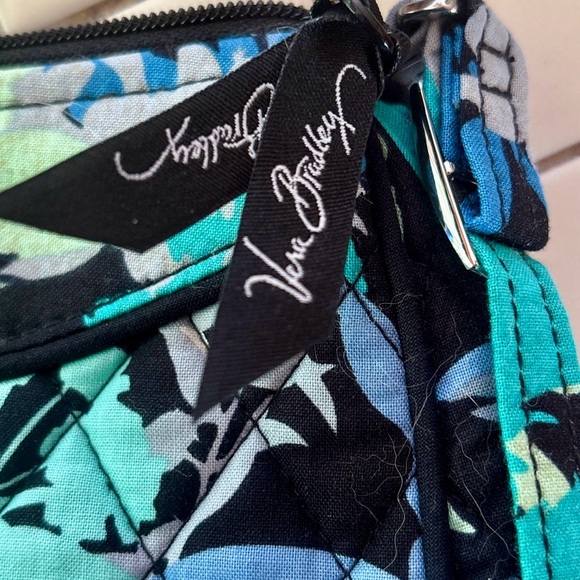 Vera Bradley Crossbody Bag - Picture 6 of 6